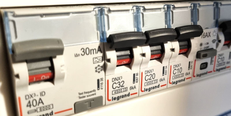 Électricité courant fort et faible